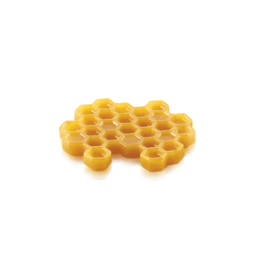 Honeycomb decoration made with Silikomart Miel 18 silicone mould