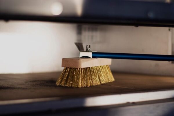 OVEN CLEANING BRUSH