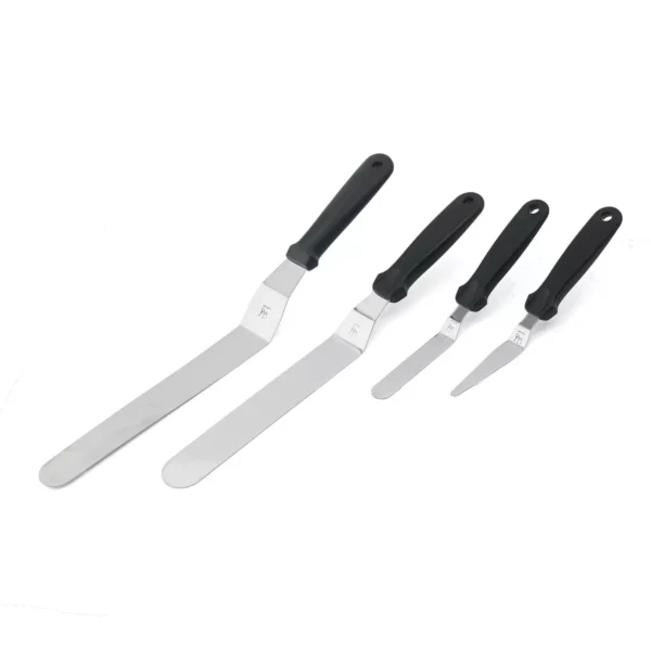 Silikomart angular pastry spatulas in different blade lengths with black handles